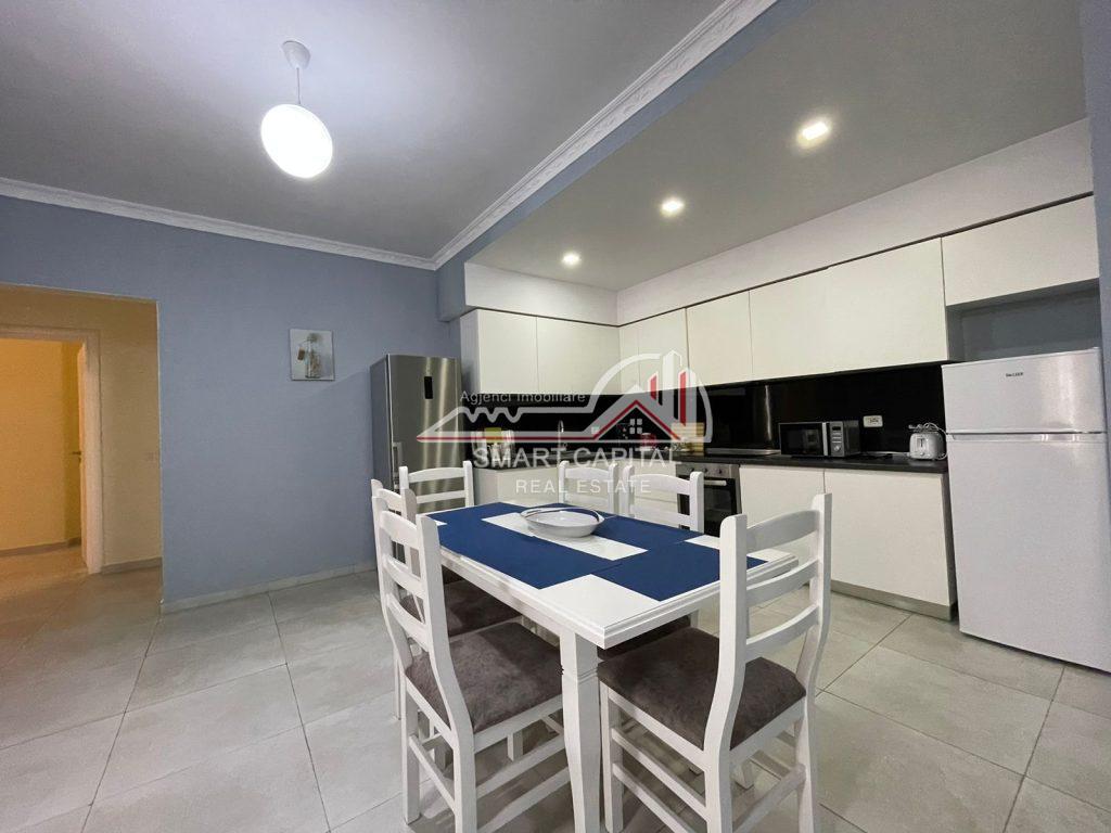 AFFITTASI APPARTAMENTO 3+2 – VICINO ALLA CHIESA CATTOLICA, VLORA!!!