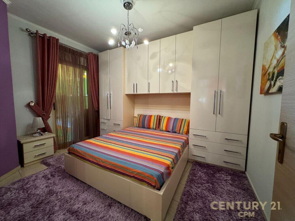 Apartament 2+1 për Qira në Rruga Barrikadave, Tirana
