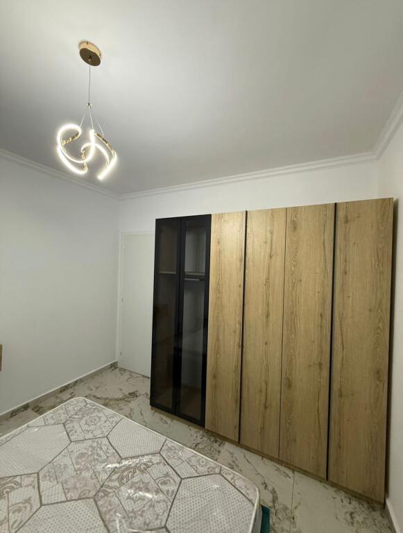 Shitet apartament 1+1 Veranda+Depo. Shkembi Kavajes