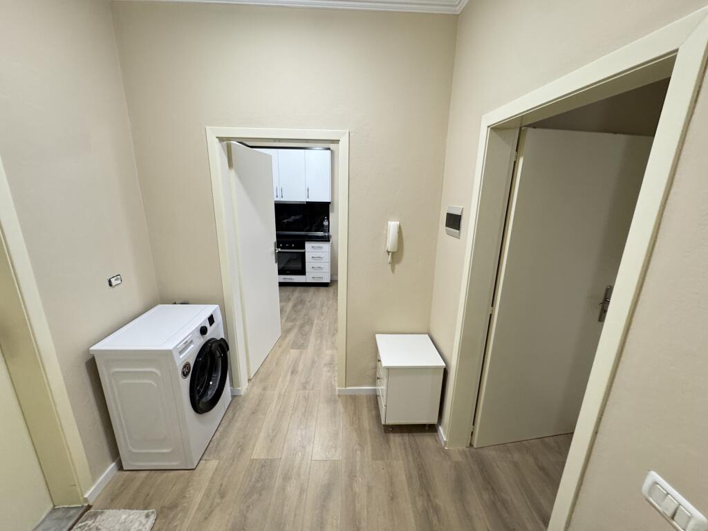 Qera Apartament 1+1  📍21 dhjetori,mbrapa poliklinikes nr9 •Kati 4 me ashensor Cmimi 60.000 leke i pa diskutueshem