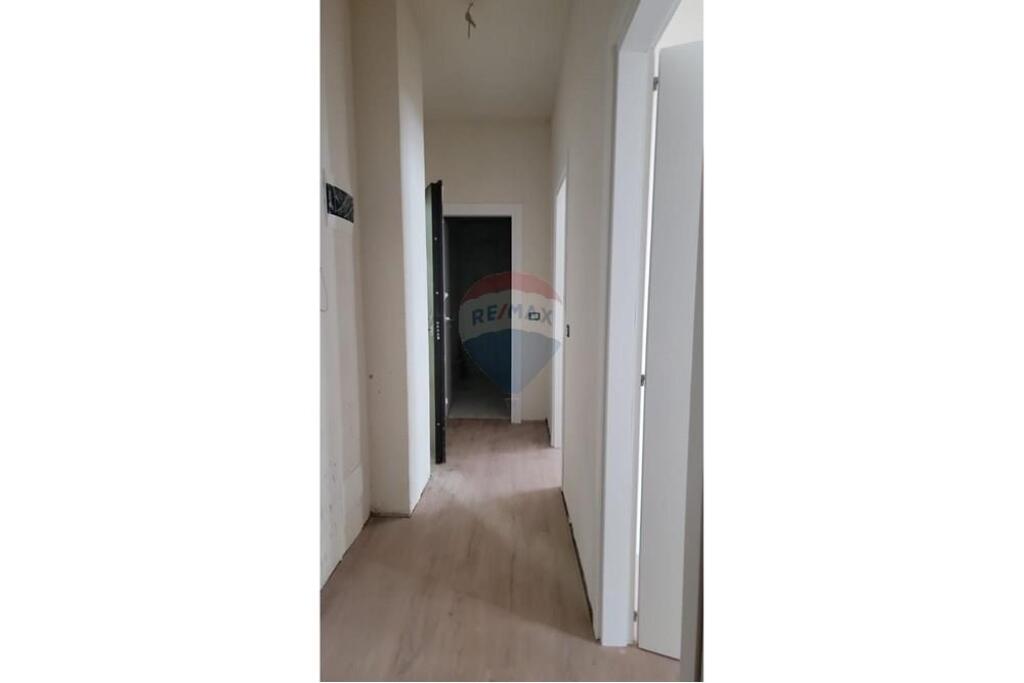 Appartamento - In Affitto  1+1- Via Tish Dahia, Comune di Parigi Tirana