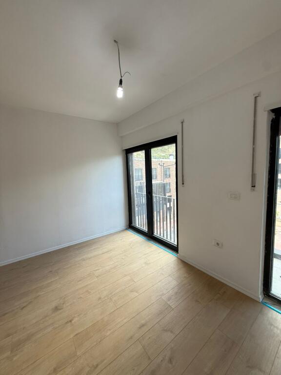 Apartament Ne Shitje - Kodra e Diellit 1+1