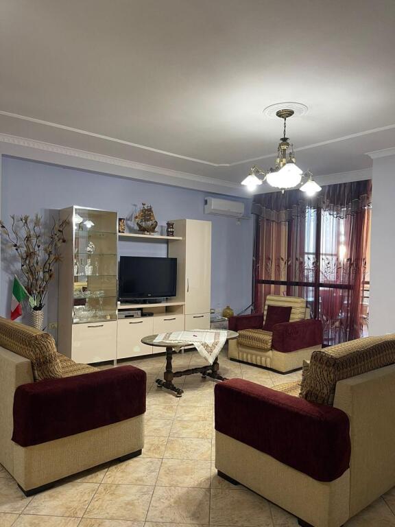 JEPET ME QIRA APARTAMENT 2+1+2+BLLK - 21 DHJETORI, PRANE JOENES