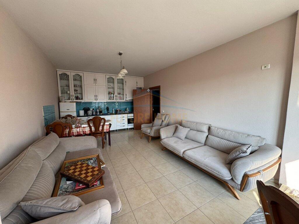 Shitet Apartament 1+1, Unaza e Re