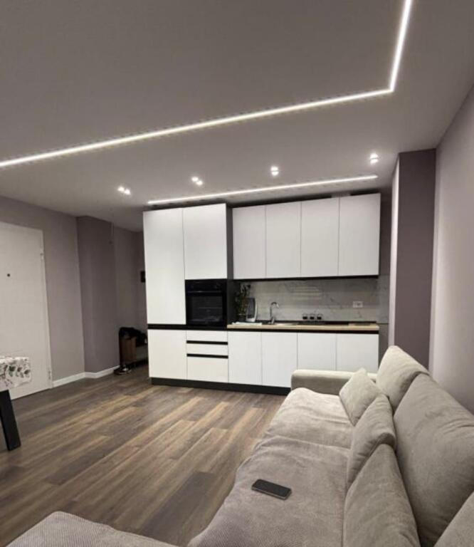 Apartament me qera 1+1 , Mbrapa Fakultetit te Shkencave Natyres