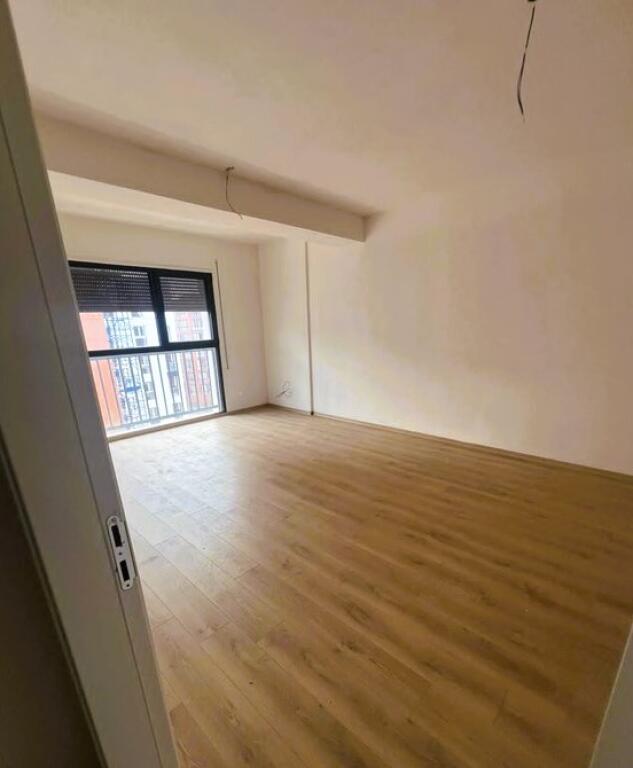 Apartment 2+1+2+ parking space for residential or office use at New Boulevard !