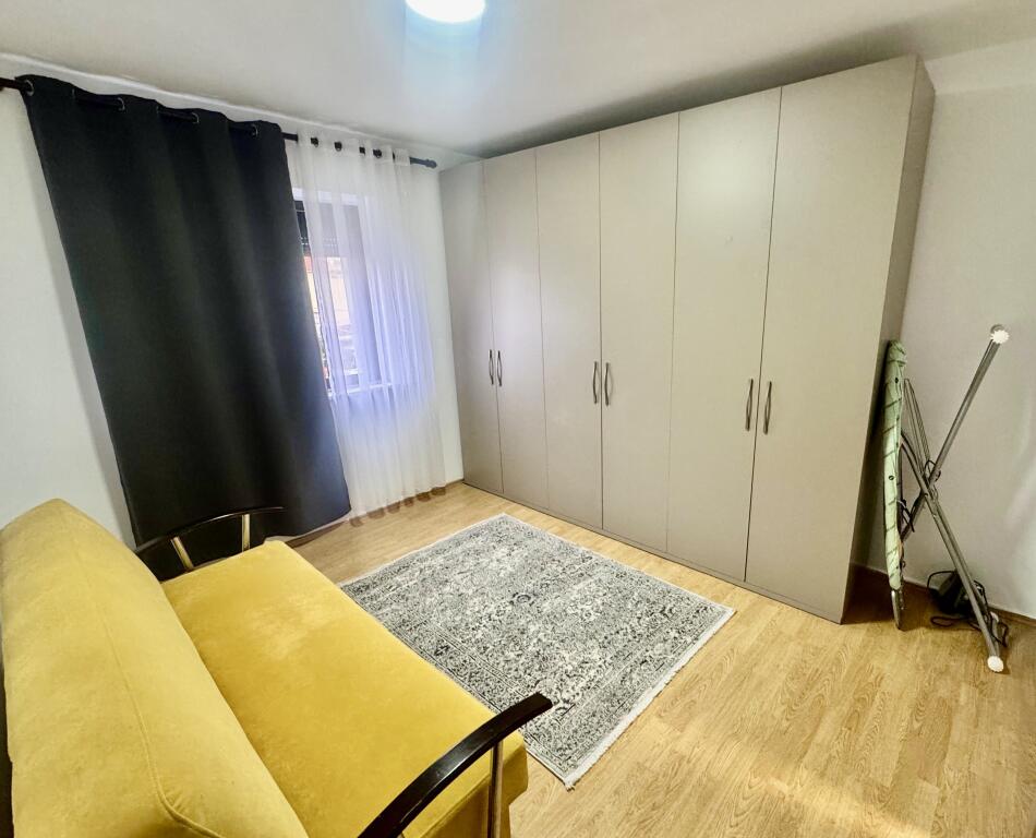 Qera Apartament 2+1 tek Rr. Kongresi i Manastirit