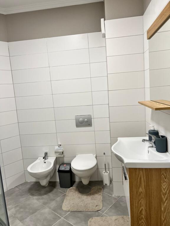 🏢In the Yzberisht area, near the Grand Gallery Complex, a 2+1 furnished apartment is for rent. 500 Euro