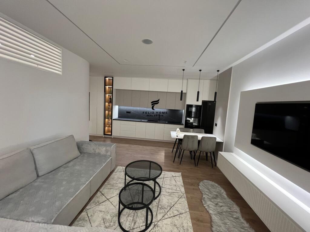 APARTAMENT ME QERA 2+1 LIQENI FARKES 800 EURO