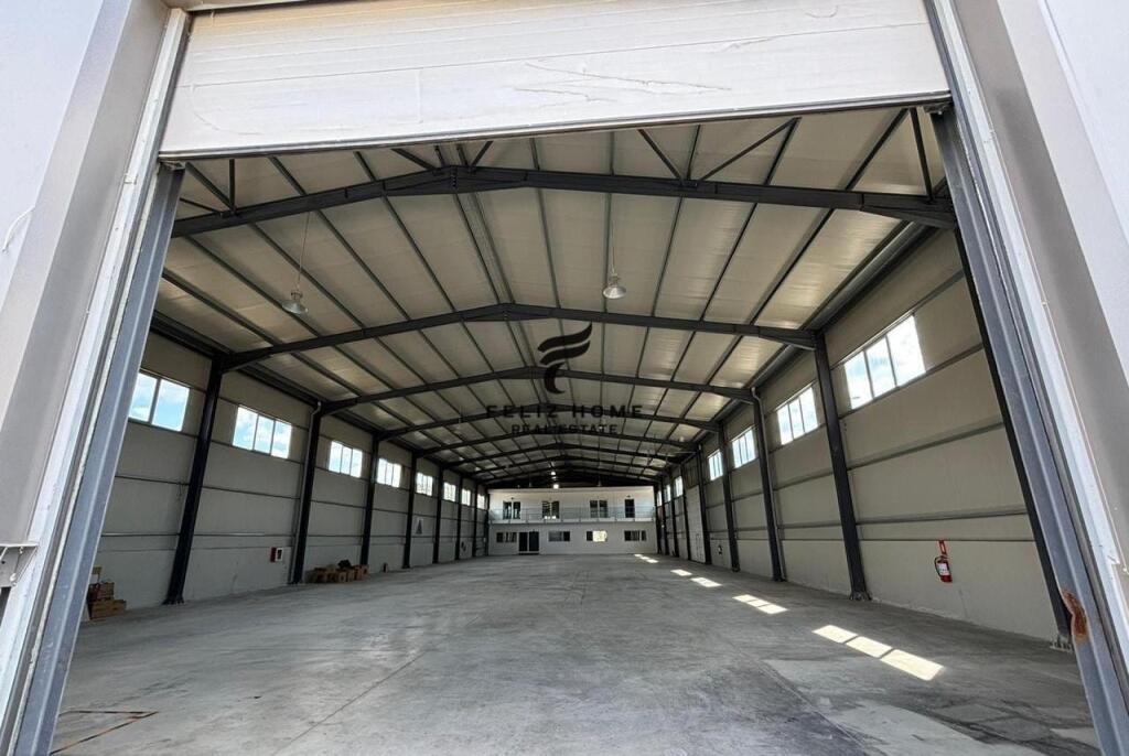 MAGAZZINO IN AFFITTO 400 M2 VORE 2000 EURO