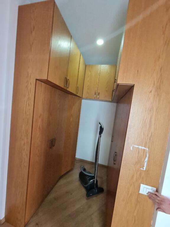 Penthouse 3+2 banjo+1 verande te Liqeni i Thate