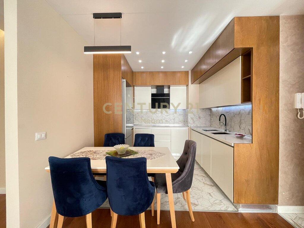 QIRA – Apartament Modern 3+1+2, Rezidenca TOWER BRIDGE 2 !