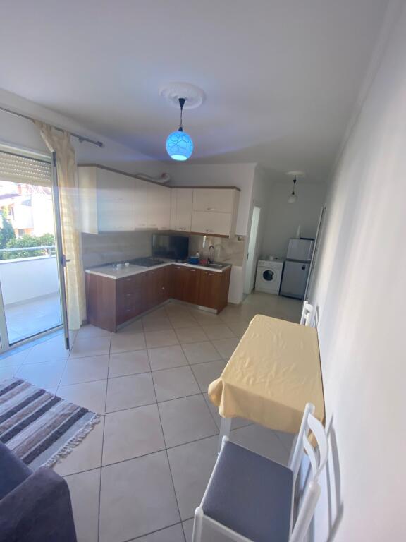 Jepet me Qira Apartament 1+1 Plazh Durres