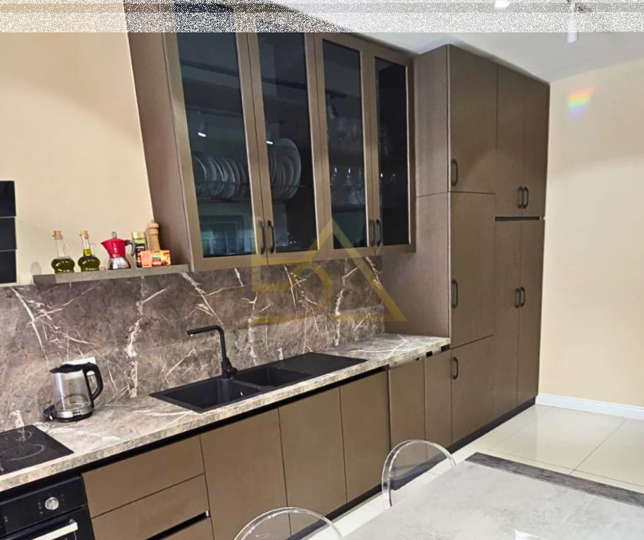 Shiten 3 Apartamente – Bllok, Tiranë