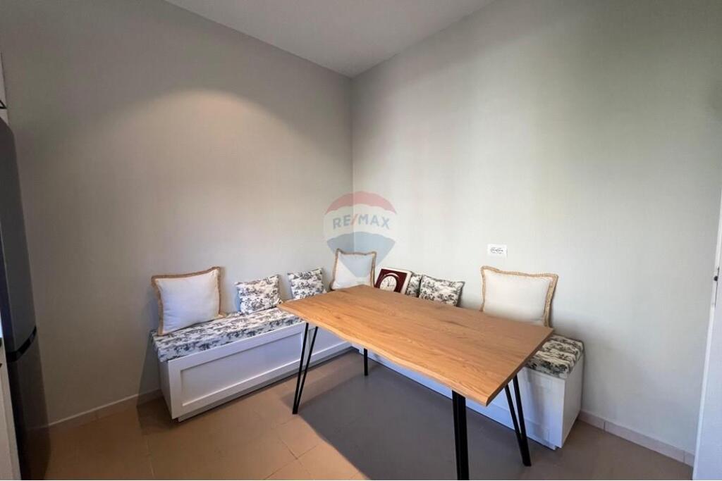 Apartament 1+1 me qira tek Mine Peza