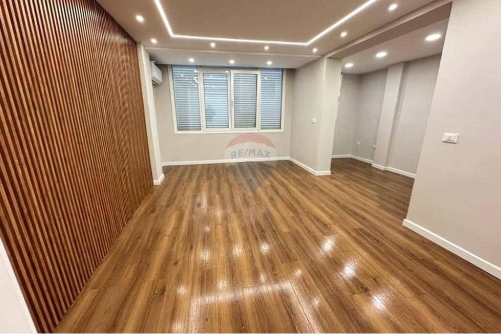 SHITET APARTAMENT 2+1 NË ZONËN E BLLOKUT