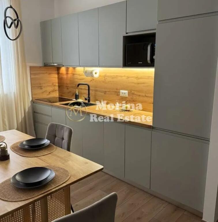 Qera,Apartament 2+1,Kafe Flora, Rr e Durresit, 950euro/muaj