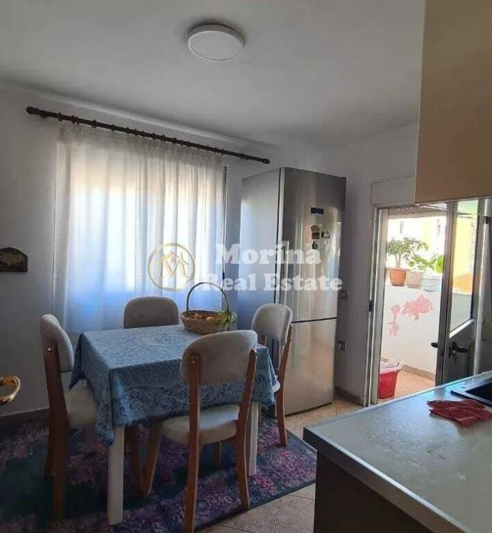 Appartamento 3+1+2 in vendita, Brryli, Viale Giovanna d'Arco, 140.000 Euro