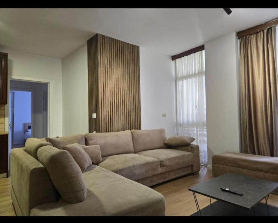 Jepet apartamenti 2+1 te Komuna Parisit , Rruga Medar Shtylla