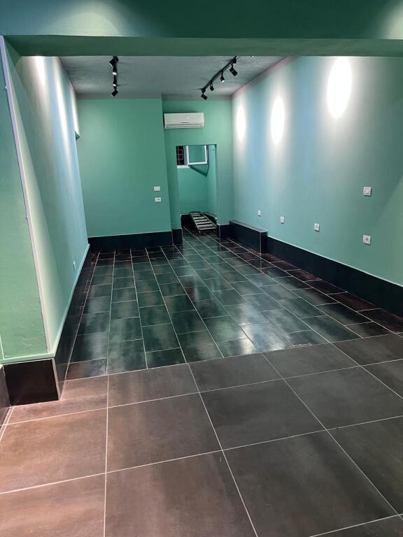 SHOP FOR RENT 45 M2 ELBASAN STREET 600 EURO