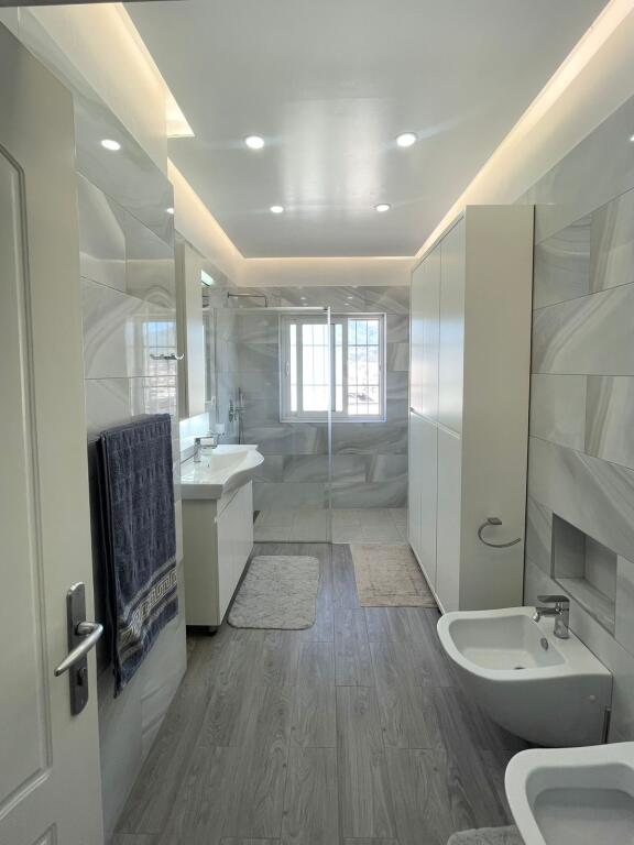 In Centro, Appartamento 2+1 con Arredamento Moderno in Affitto!