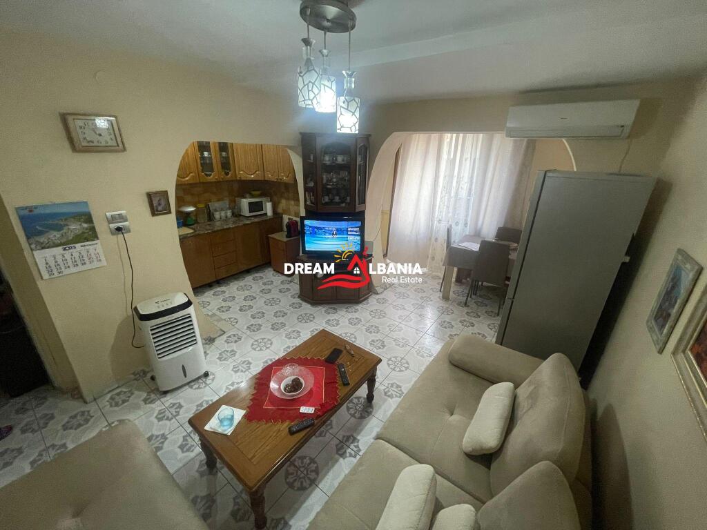 Appartamento 2+1 in vendita a Xhamlliku, vicino alla scuola “Niket Dardani” (ID 41295743)