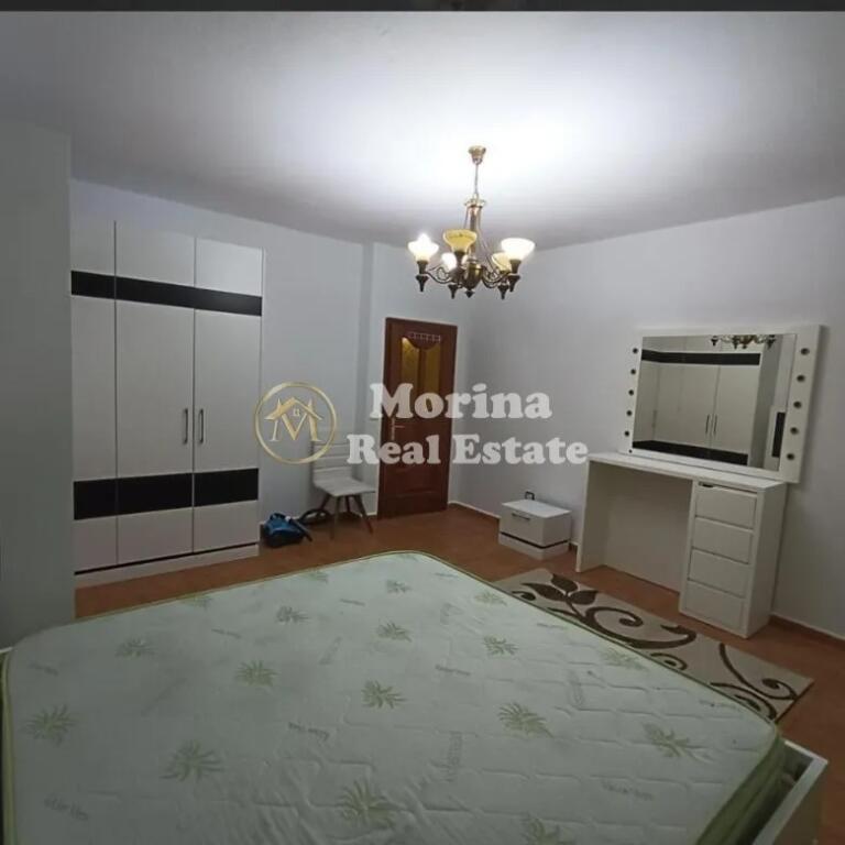 Affitto, Appartamento 3+1+2 , Kinostudio , 500 Euro/mese