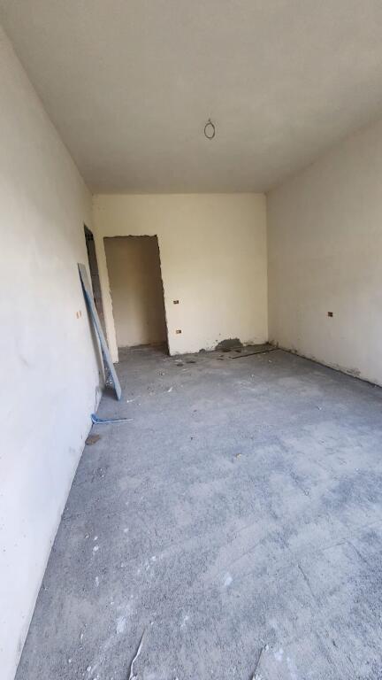 In vendita 2+1+2 vicino a Radison Hotel 260.000 euro