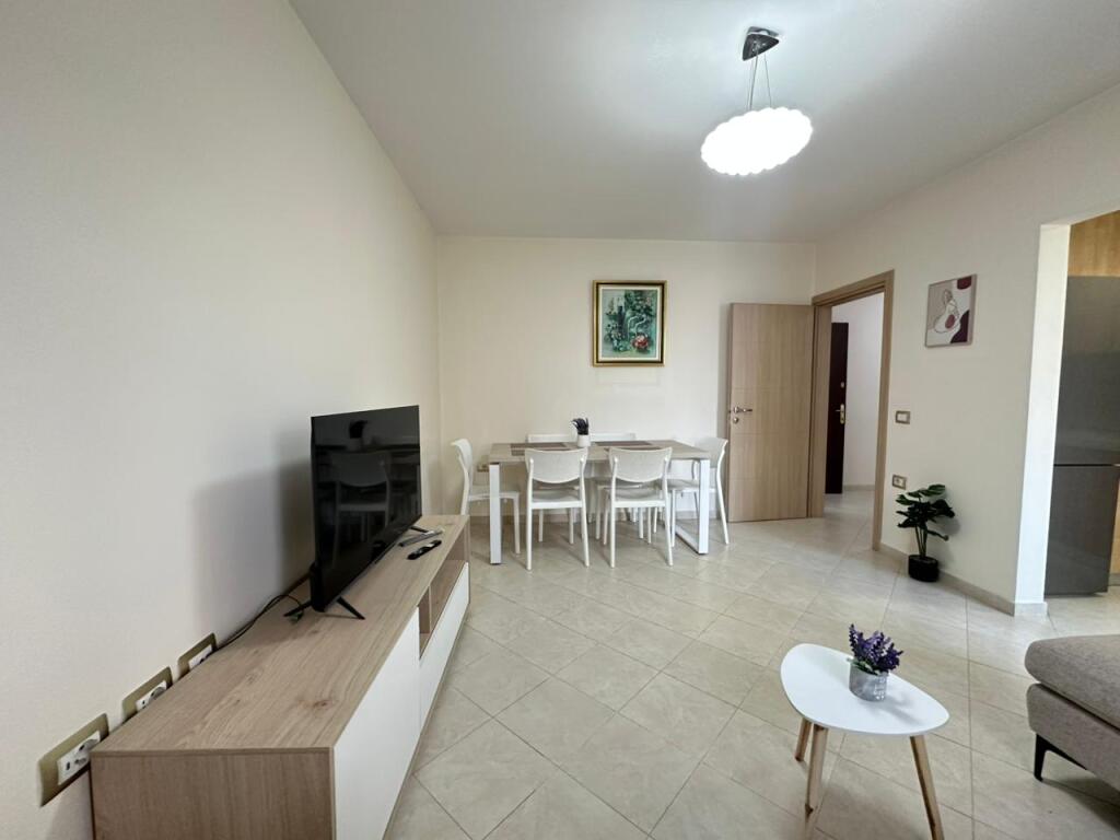IN VENDITA, APPARTAMENTO 1+1 OXHAKU, TIRANA  # 530581007-77