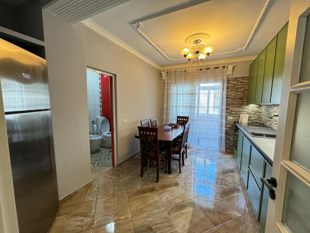 🏡Qera, apartament 2+1+2  📍Libri Universitar ,Ish blloku 💰 Çmimi: 900€\muaj