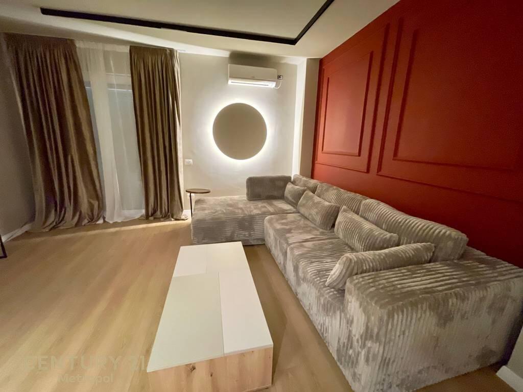 JEPET ME QIRA APARTAMENT 1+1, QENDER Tirane!.