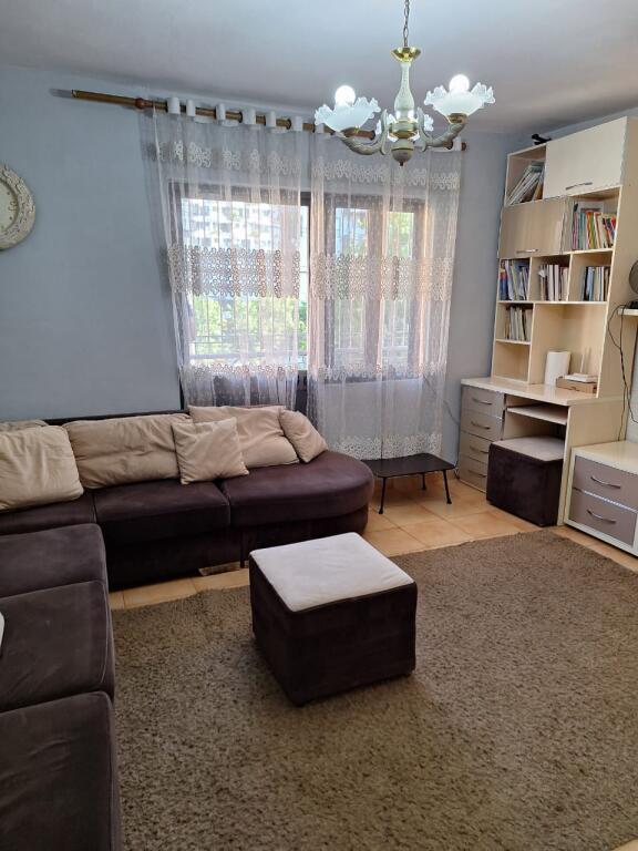 Apartament 2+1 me Qira – Zona 21 Dhjetori, Tiranë, 500 Euro