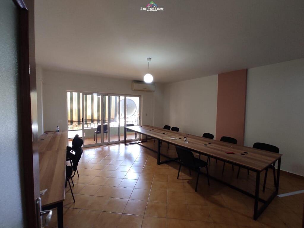 Ufficio in affitto 3+1 vicino a Rruga e Elbasanit (ID BZ2708) Tirana