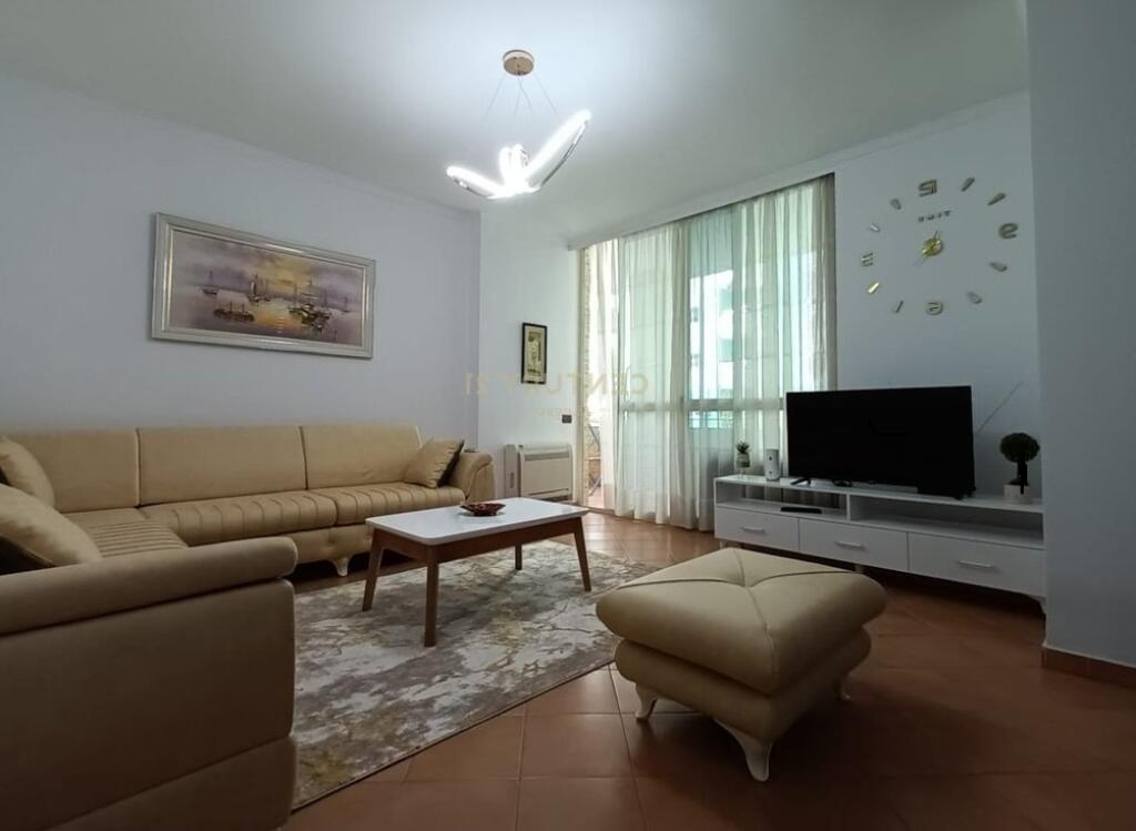 Appartamento 2+1+2blk comune Parisit in vendita, Via Tish Daija