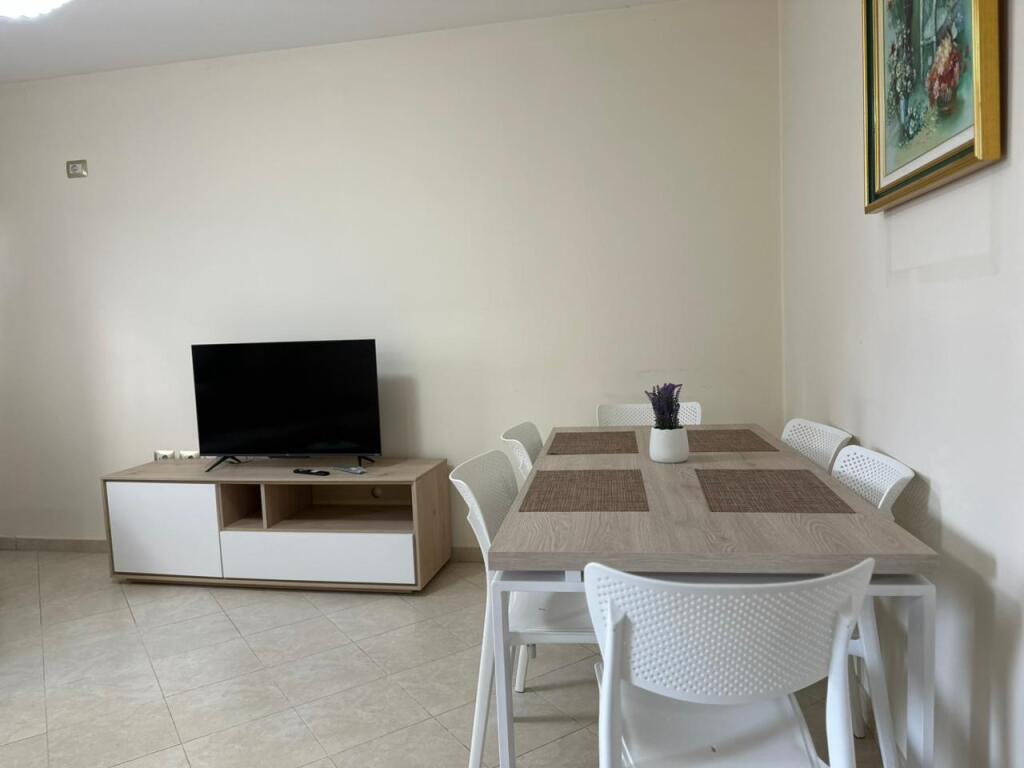 IN VENDITA, APPARTAMENTO 1+1 OXHAKU, TIRANA  # 530581007-77