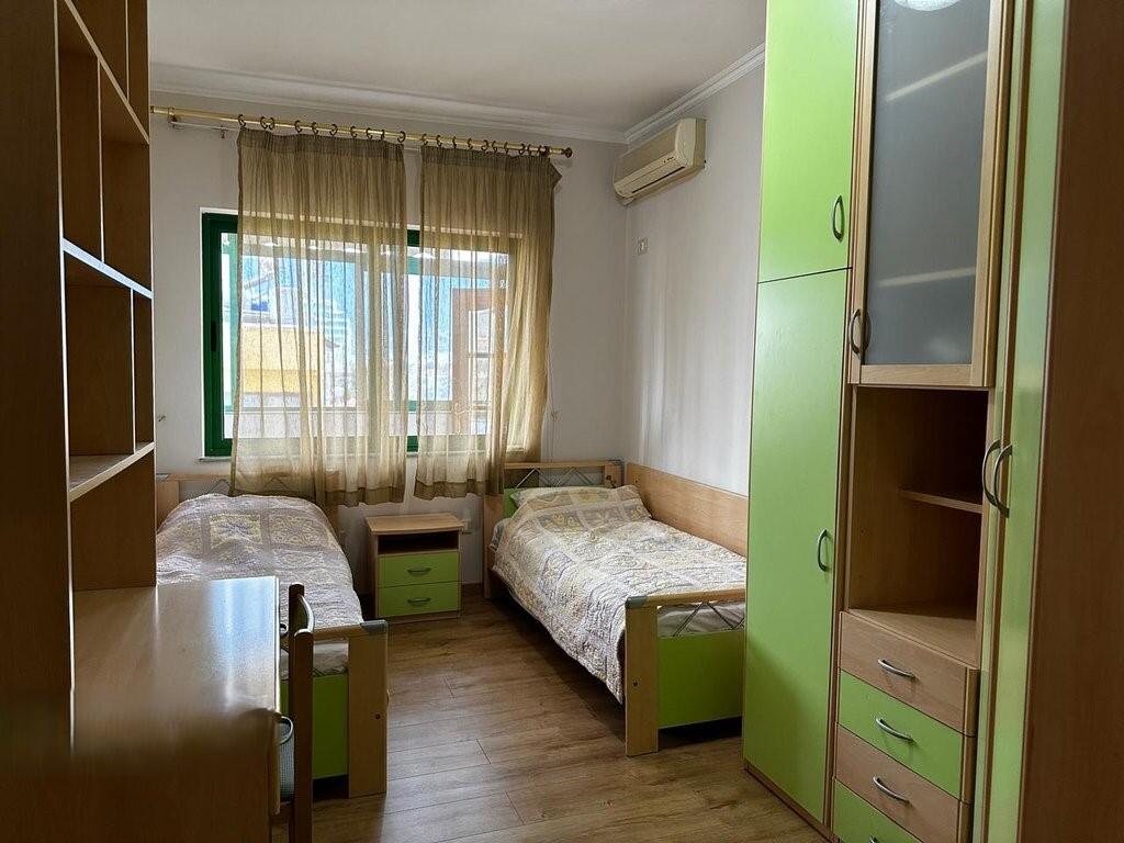 Apartament 2+1+2 Tualete me qera tek Shallvaret! 900 € /Muaj