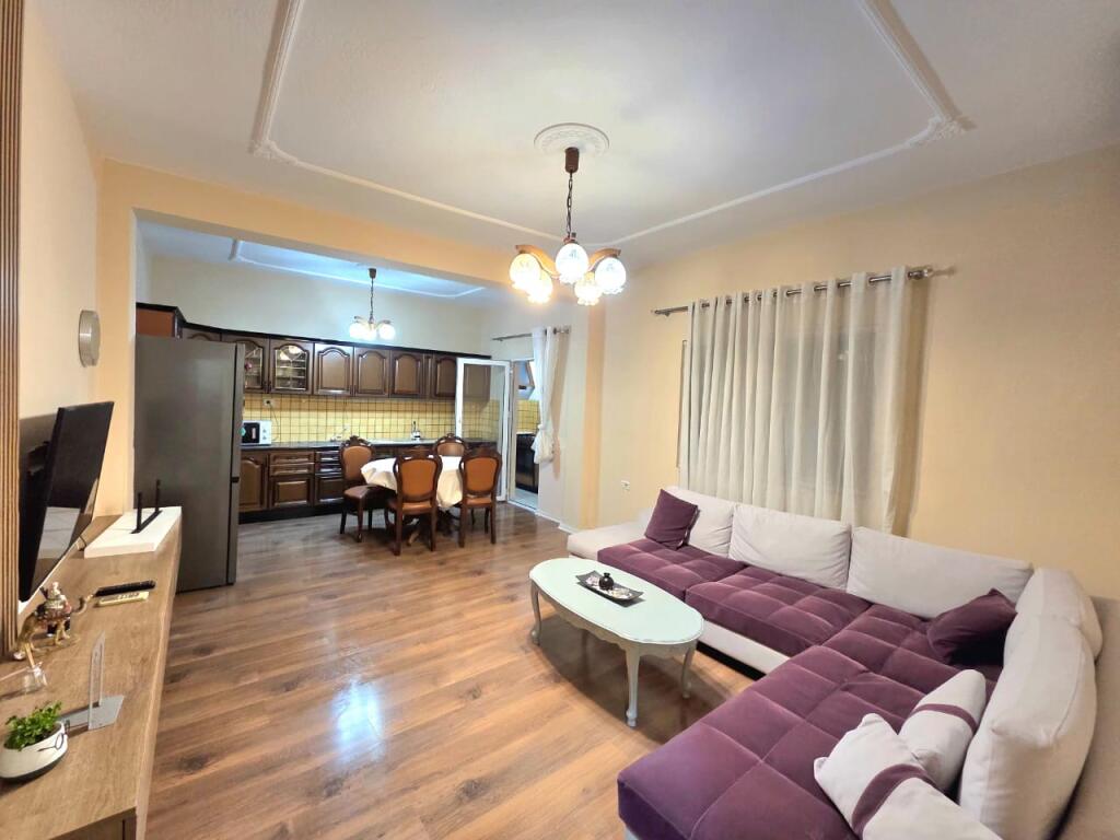 🏠Ex Campo Aviazione, vicino a Oslo Bar, affittasi 2° piano di una villa 3+1+3, arredata 800 Euro   