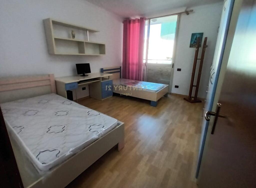 Appartamento 2+1+2blk comune Parisit in vendita, Via Tish Daija