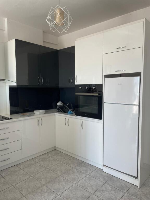 APARTAMENT ME QERA 1+1  Iliria 300 euro