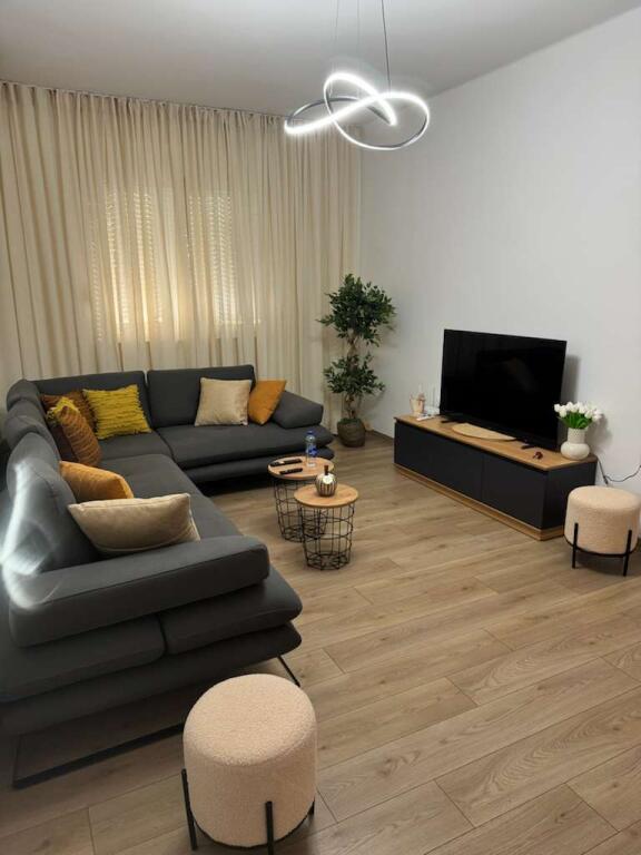 APARTAMENT ME QERA 2+1