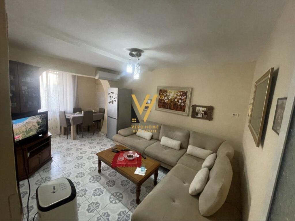 VENDESI APPARTAMENTO 2+1+BLK A XHAMLLIKU 130.000 EURO