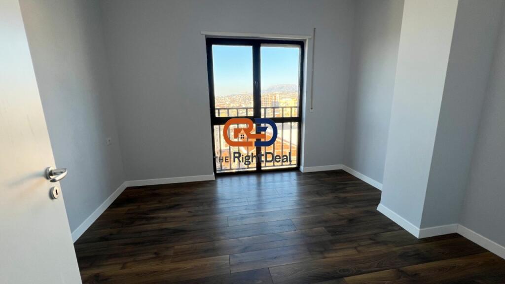 Dopo Villa Gold, Affittiamo Per Ufficio Super Appartamento 3+1+2 Con Vista Spettacolare!!!