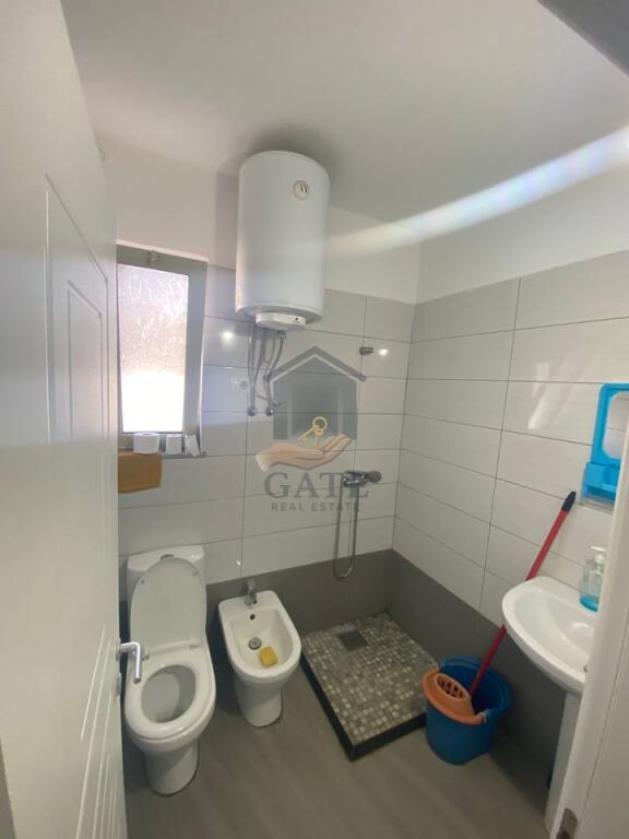 Jepet me Qira Apartament 1+1 Te Pelikani Plazh