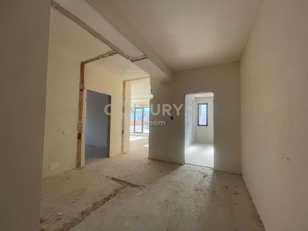 Attico 2+1 con veranda panoramica ad Astir – Urban Gate!