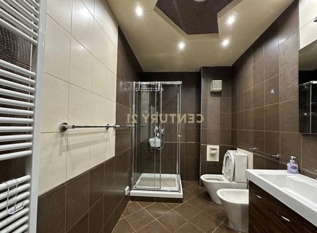 Apartament 2+1+Post Parkimi, tek Kopshti Zoologjik