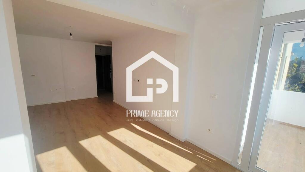 SHITET: : Apartament 1+1/ Zona: DON BOSKO