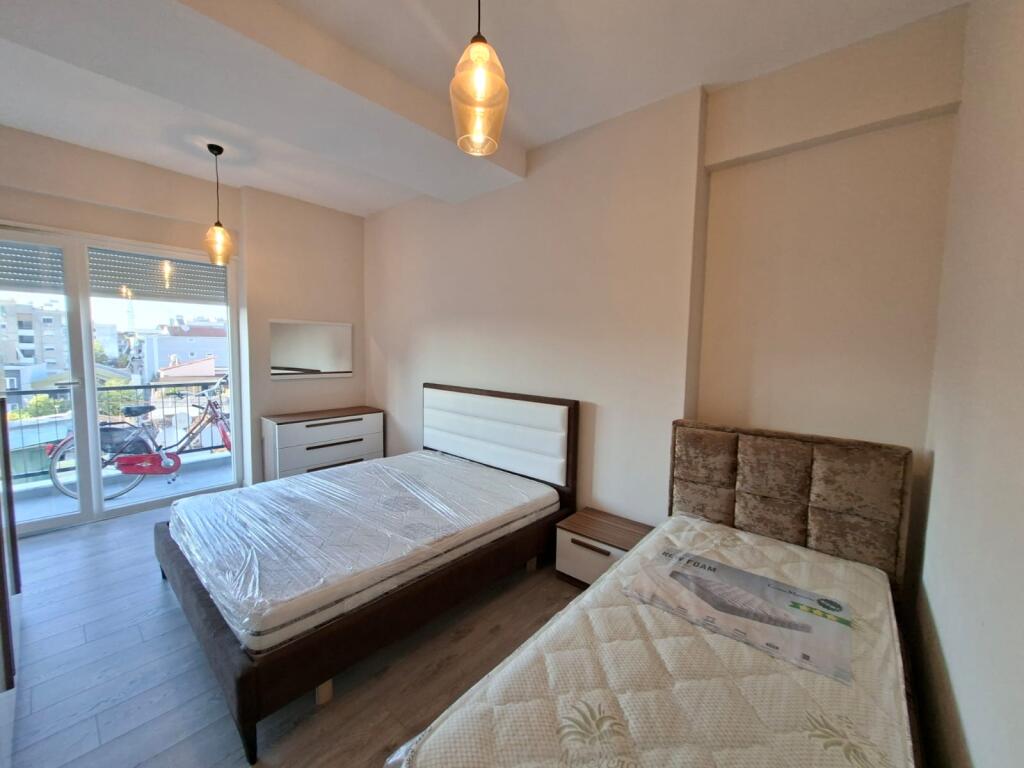 Jepet apartament 1+1 i sapo mobiluar ne Xhamllik shkolla Niket Dardani