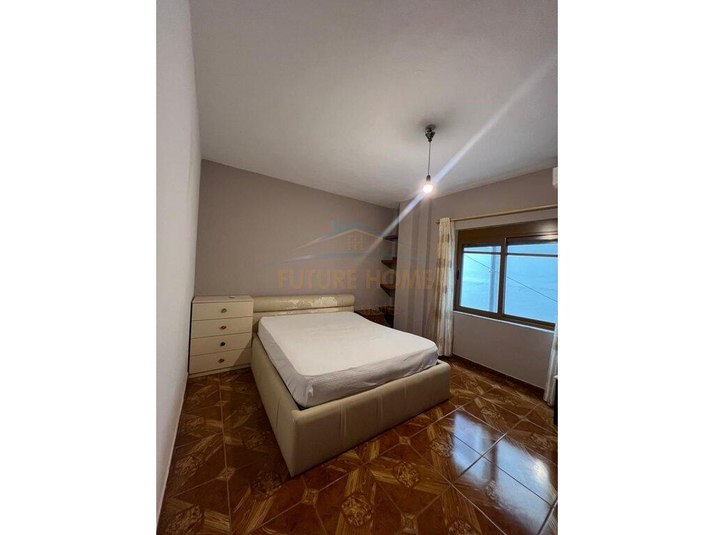 In vendita, Appartamento 1+1, Città Studentesca, Tirana.