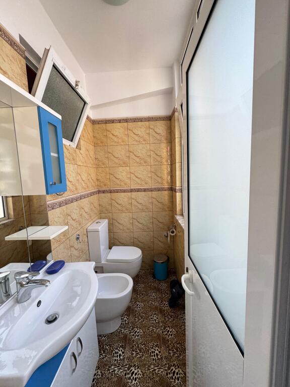 🏡Qera, apartament 2+1+2  📍Libri Universitar ,Ish blloku 💰 Çmimi: 900€\muaj