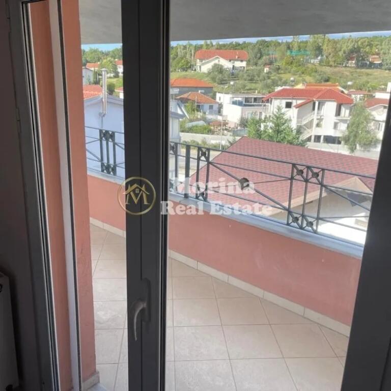 Qera, Hyrje Private 3+1+2+Parkim, Sauk , 700 euro/muaj